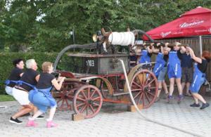 Tekmovanje s starimi brizgalnami 2